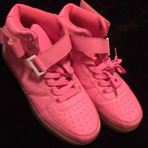 pink LED shoes 💗🤩 - Picture 3 of 3